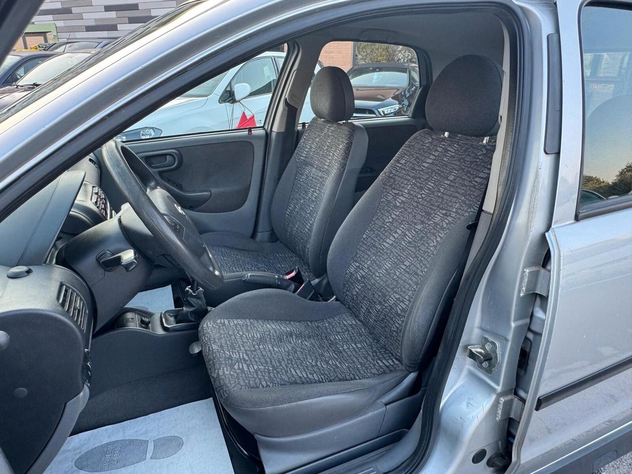 Opel Corsa 1.2 BENZ 75CV 5P UNIPRO 2002