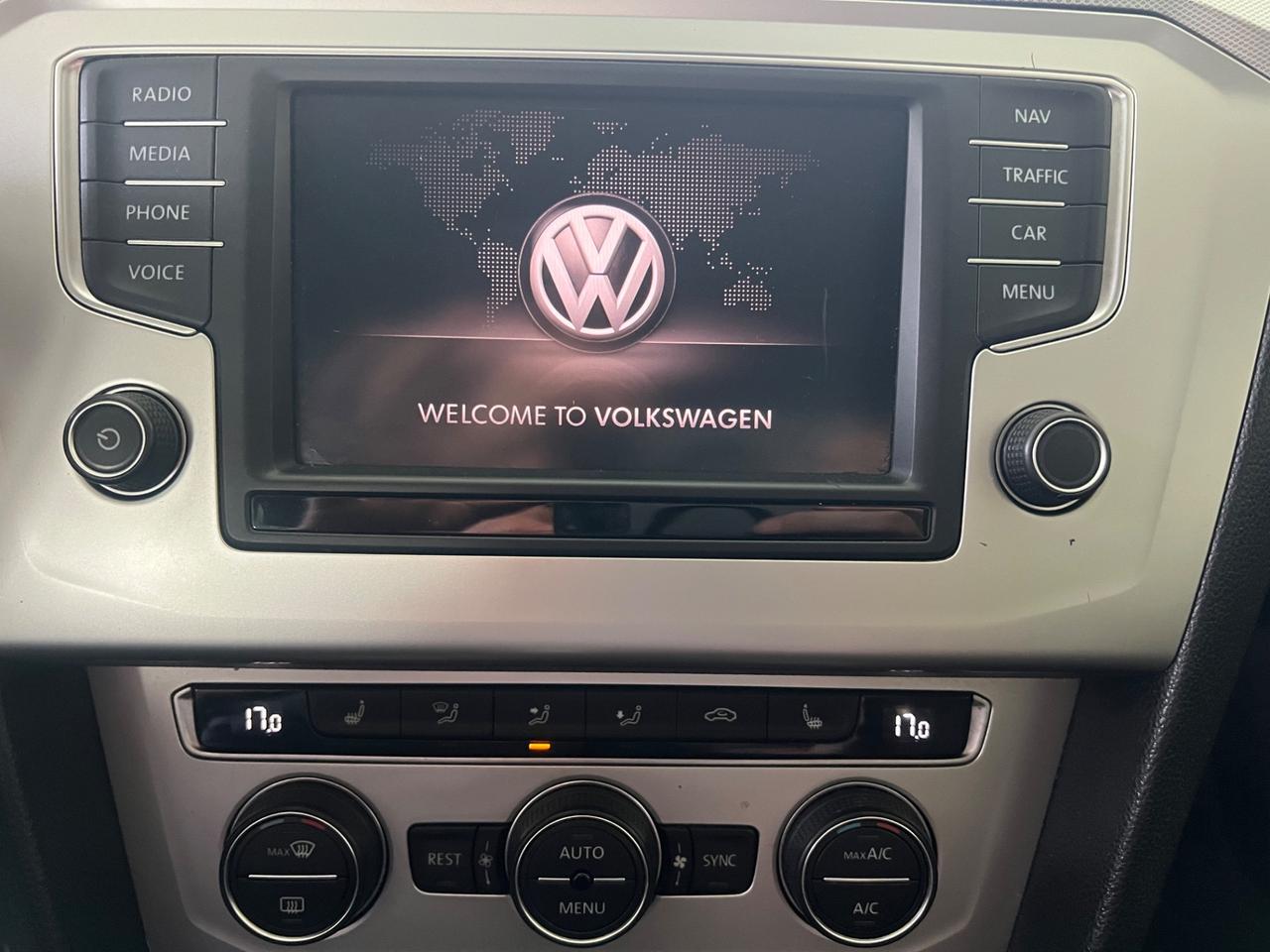 Volkswagen Passat Variant 1.6 TDI DSG Comfortline