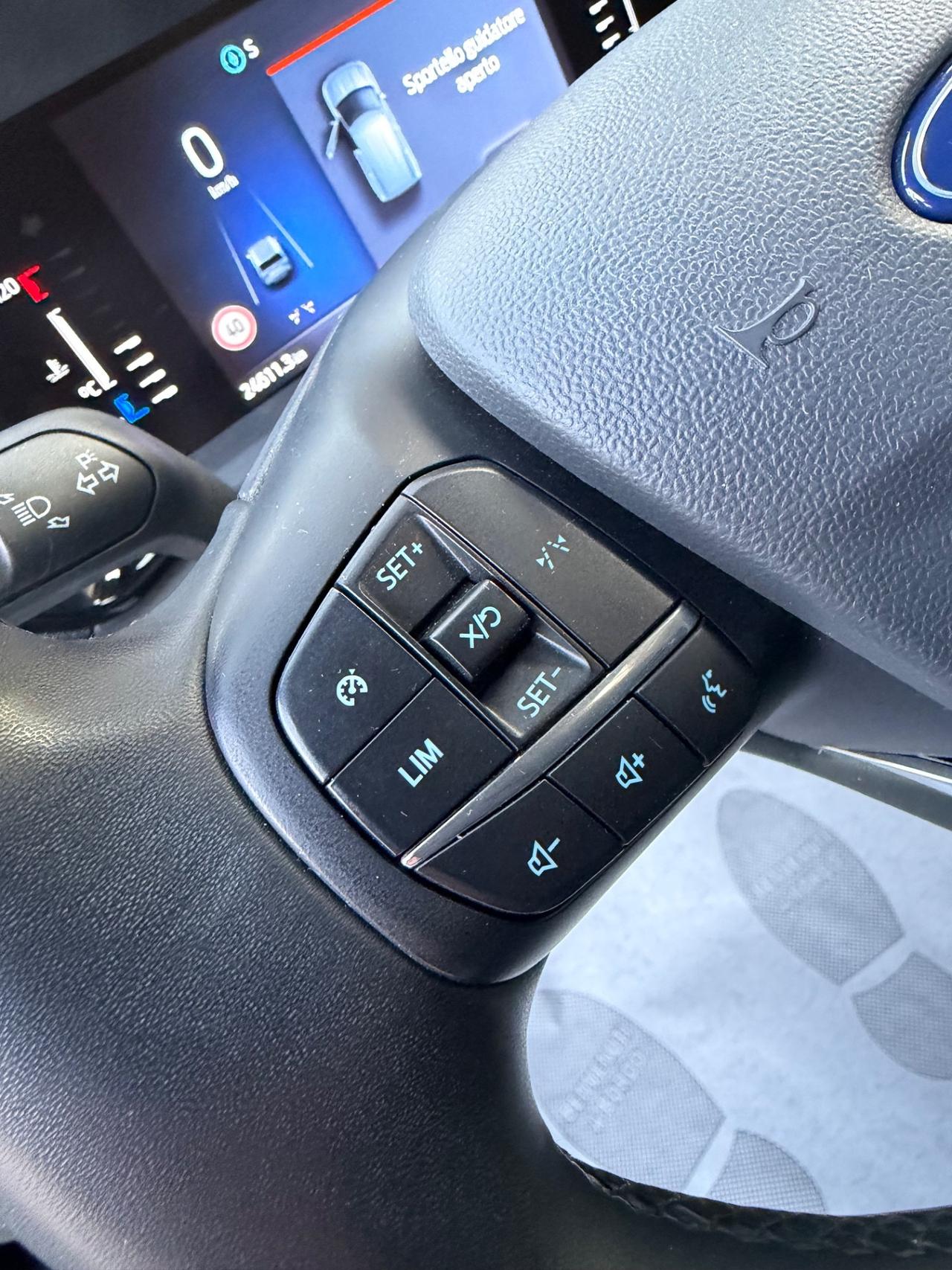 Ford Tourneo Courier 1.0 EcoBoost Powershift Active