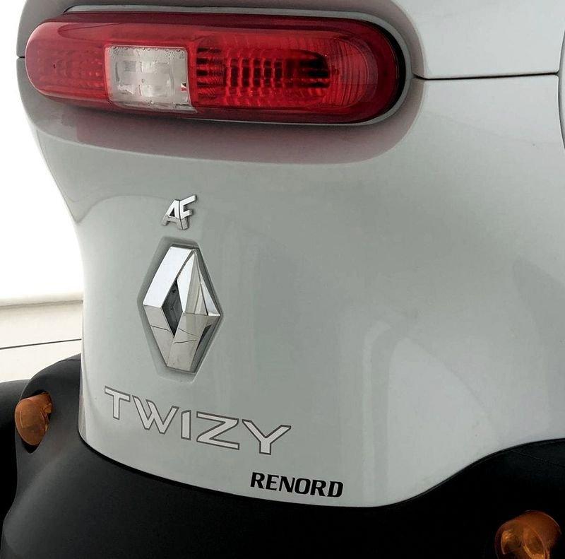 Renault Twizy Renault Twizy * NECESSARI 16 ANNI E PATENTE B1*