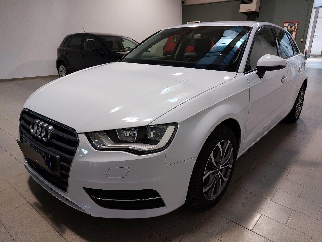 Audi A3 Sportback 1.6 tdi Business 110cv s-tronic E6