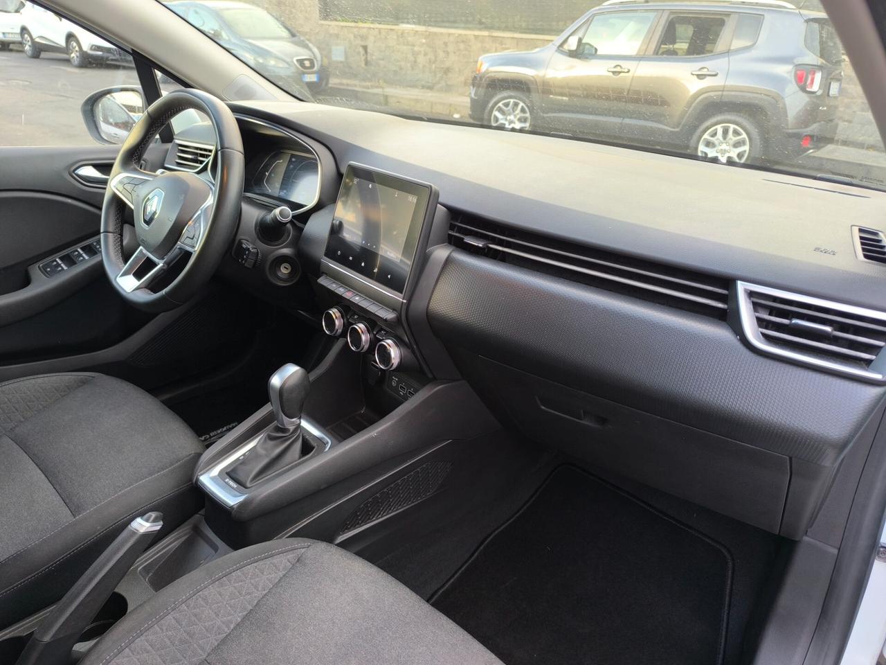 Renault Clio full Hybrid e-tech 140cv 5p automatica