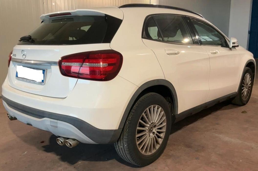 Mercedes GLA 1.6 BENZINA RETROCAMERA NAVI E 6