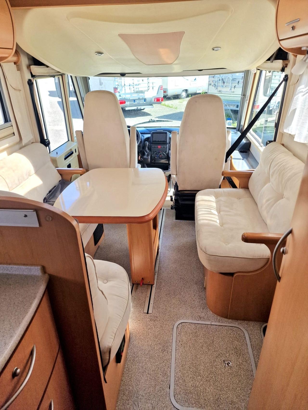 Motorhome frankia luxury del 2005 tre assi in saldo 132
