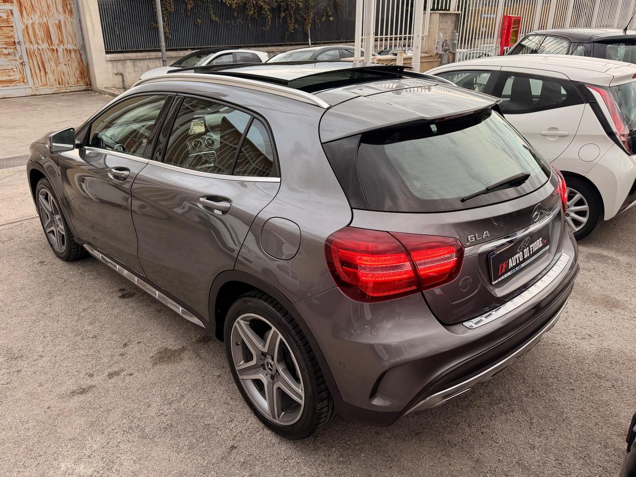 Mercedes-benz GLA 200d 2.0 136Cv Premium AMG TETTO