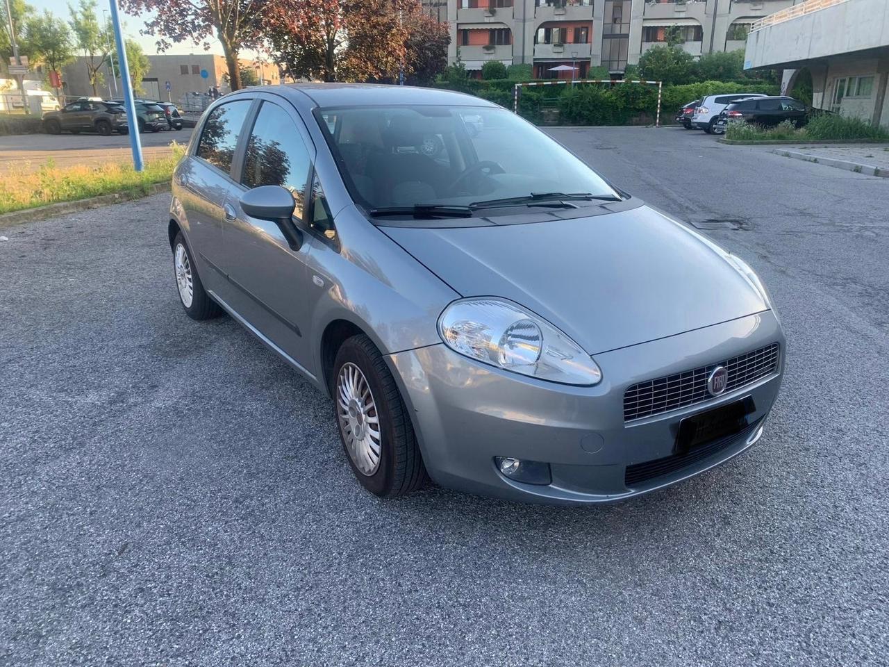 Fiat Grande Punto 1.3 MJT 75 CV 5 porte Dynamic