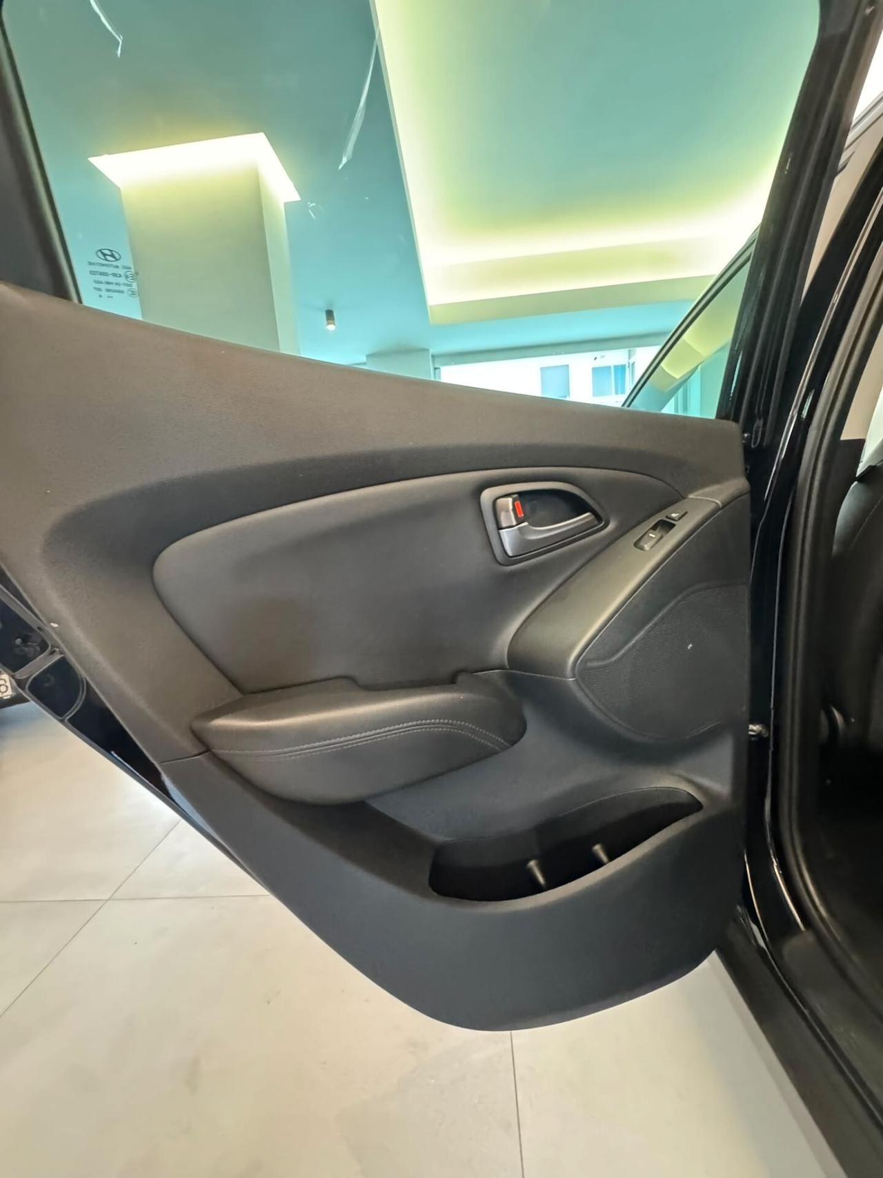 HYUNDAI iX35 1.7 CRD XPOSSIBLE UNICOPROPRIETARIO FULL PERMUTE GARANZIA