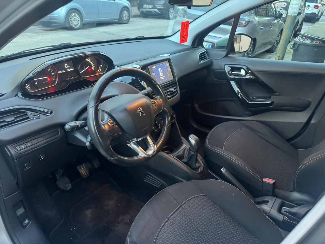 Peugeot 208 PureTech 82 5p. GPL Allure