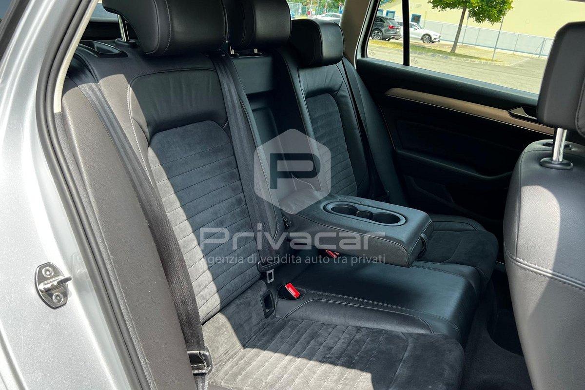 VOLKSWAGEN Passat Variant 2.0 TDI DSG Executive BlueMotion Tech.