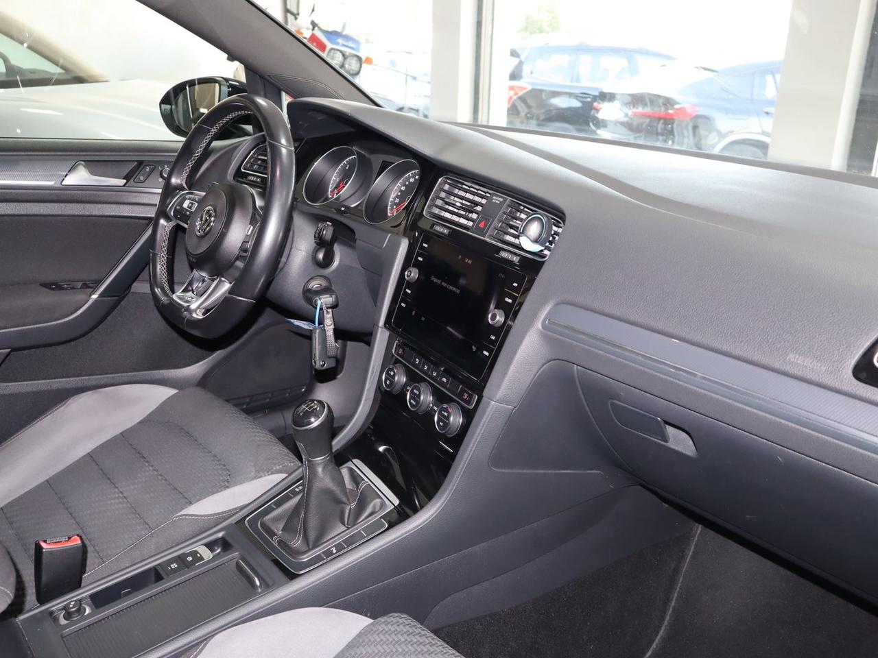 Volkswagen Golf 1.6 TDI BlueMotion R-line #50046