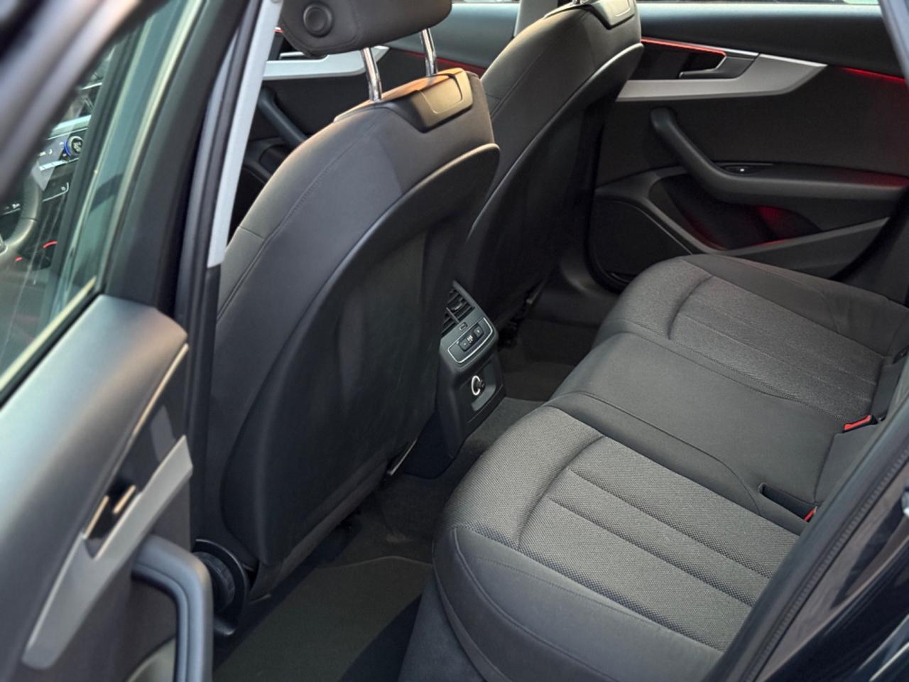 Audi A4 Avant 2.0 TDI 122 CV edition S Tronic