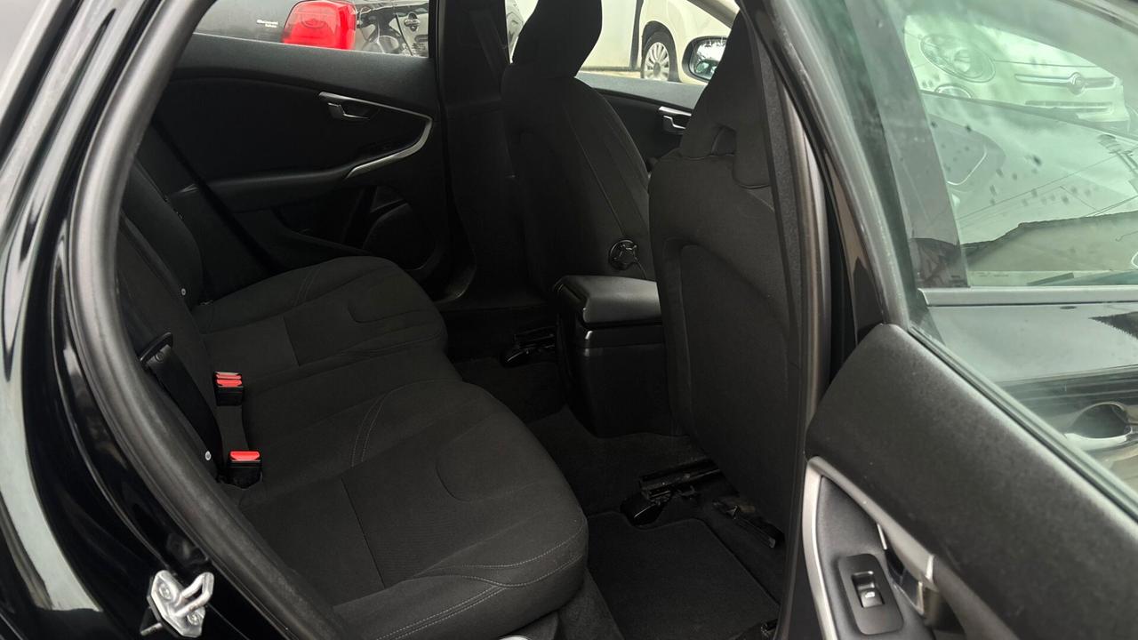 Volvo V40 Cross Country D2 1.6 Powershift Kinetic