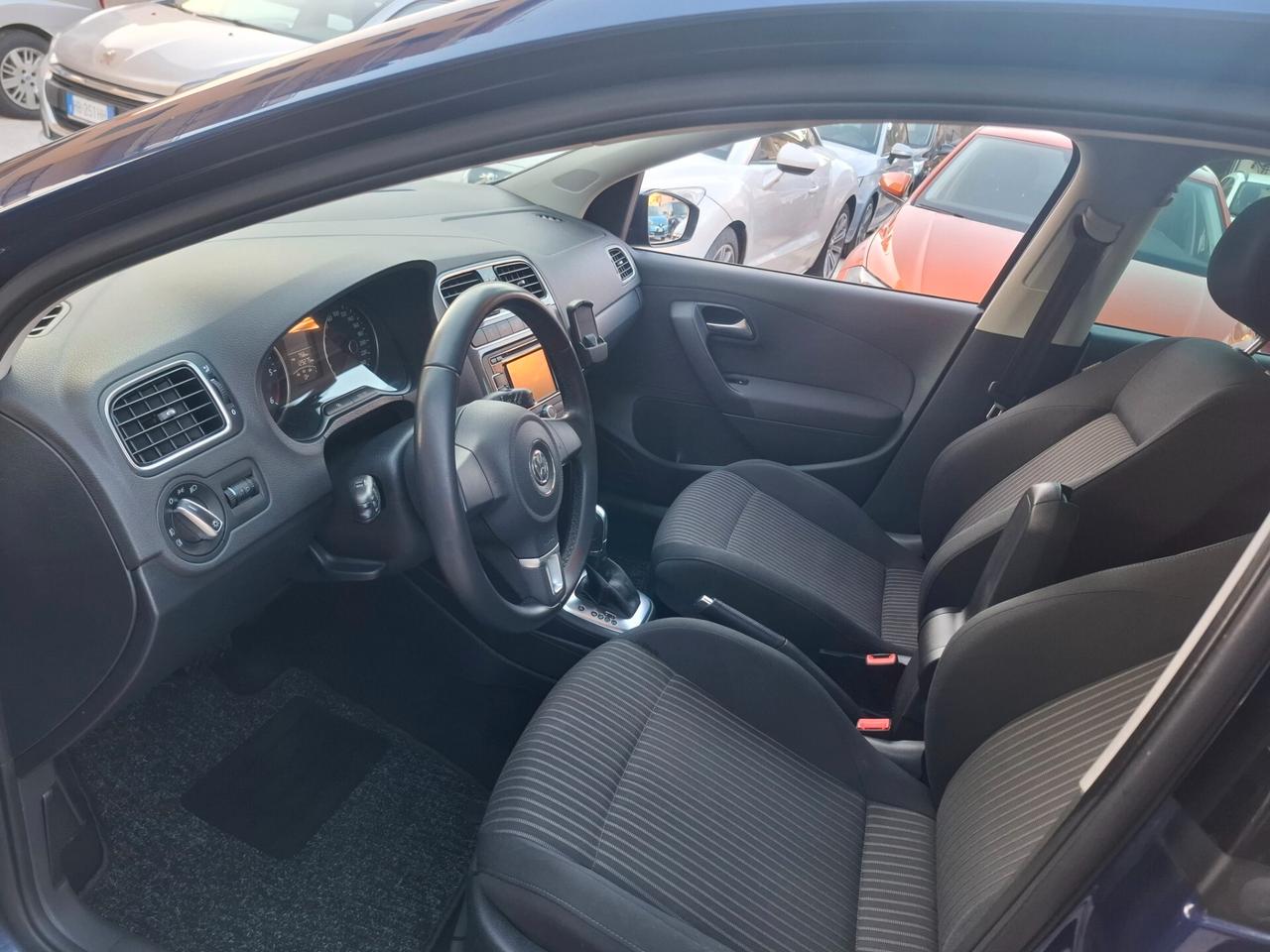 Volkswagen Polo - 1.6 TDI / Cambio automatico /