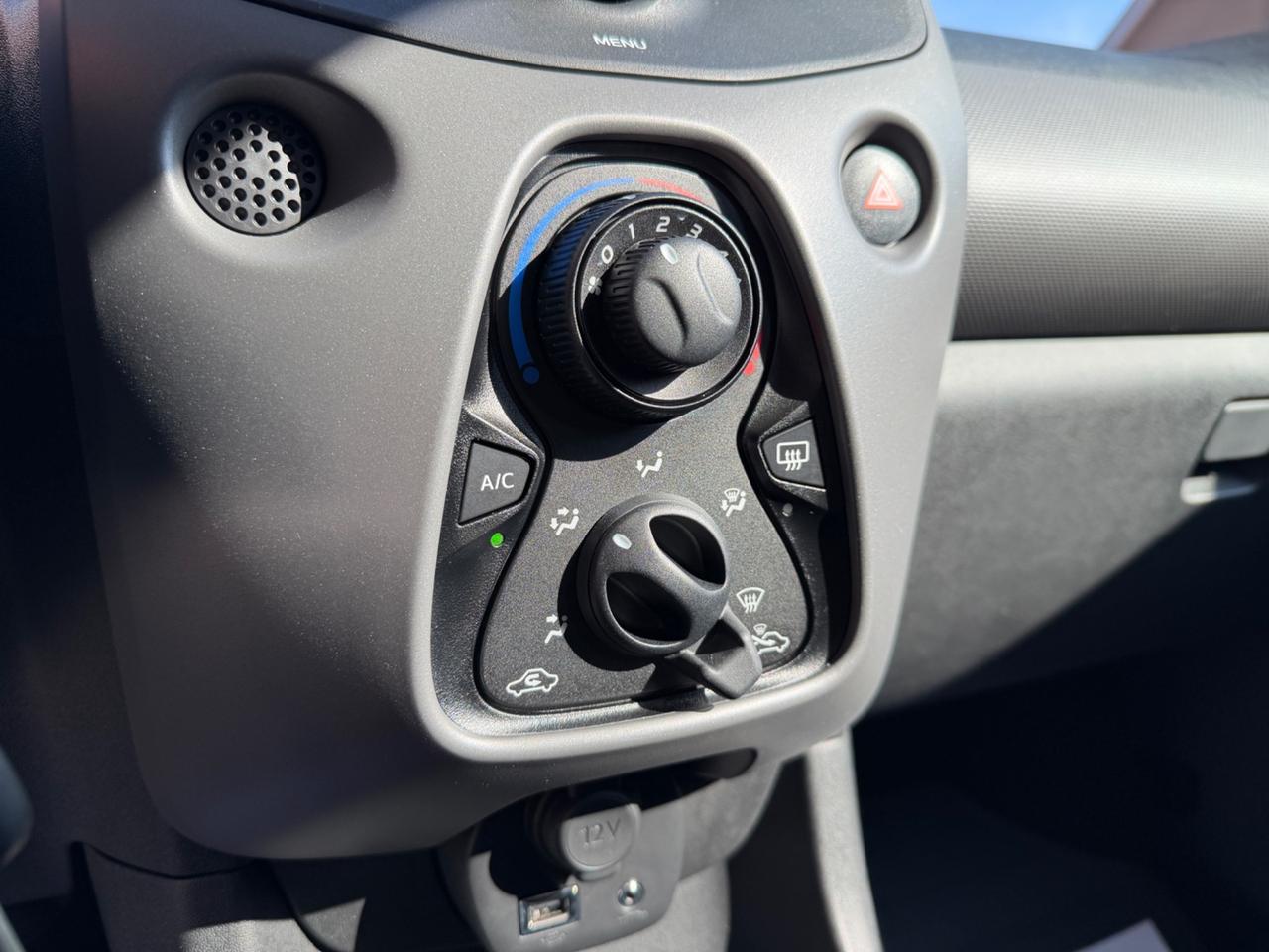 Peugeot 108 OK NEO PATENTATI - 16.000 KM!!