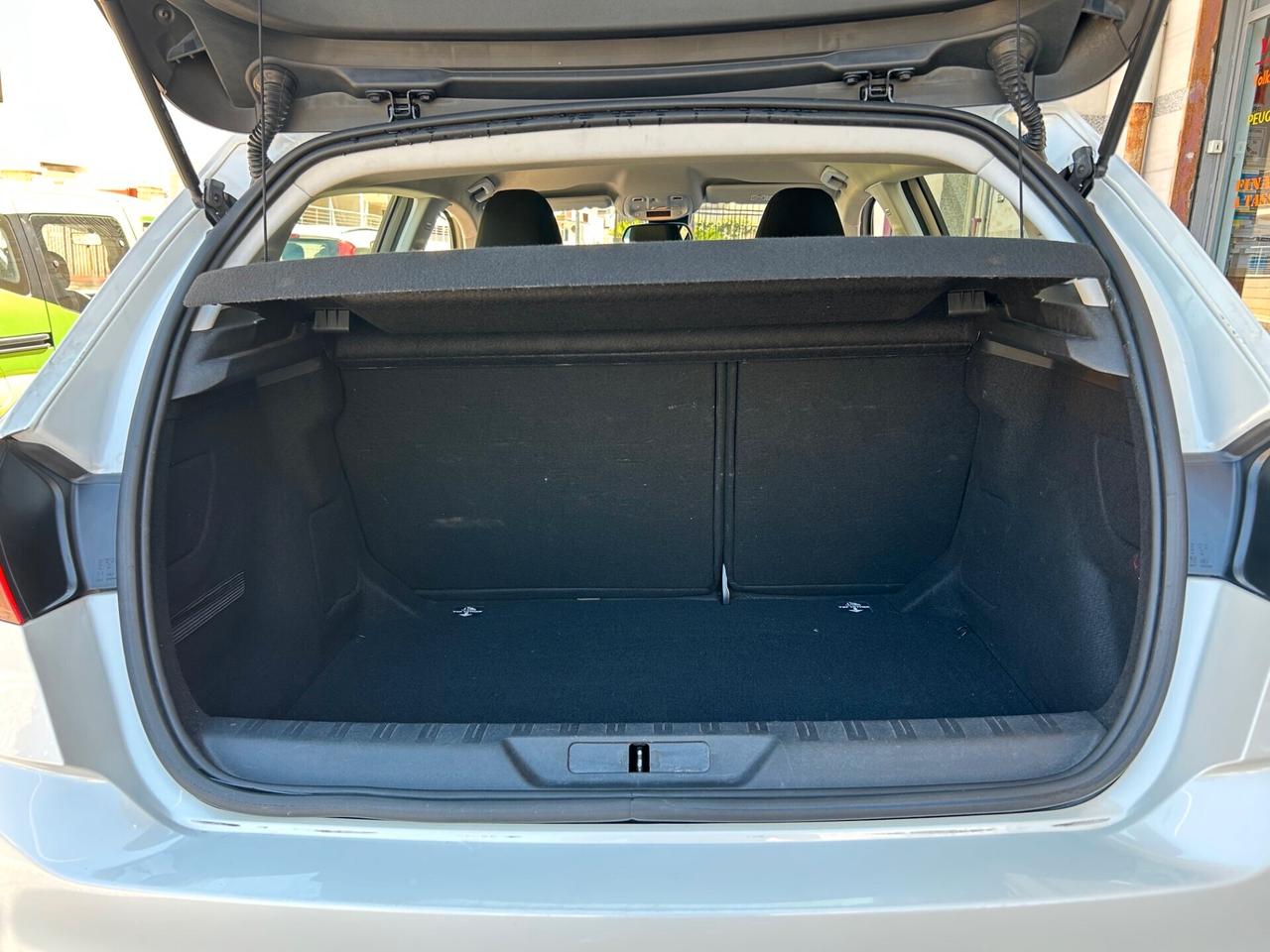 Peugeot 308 BlueHDi 100 S&S Business