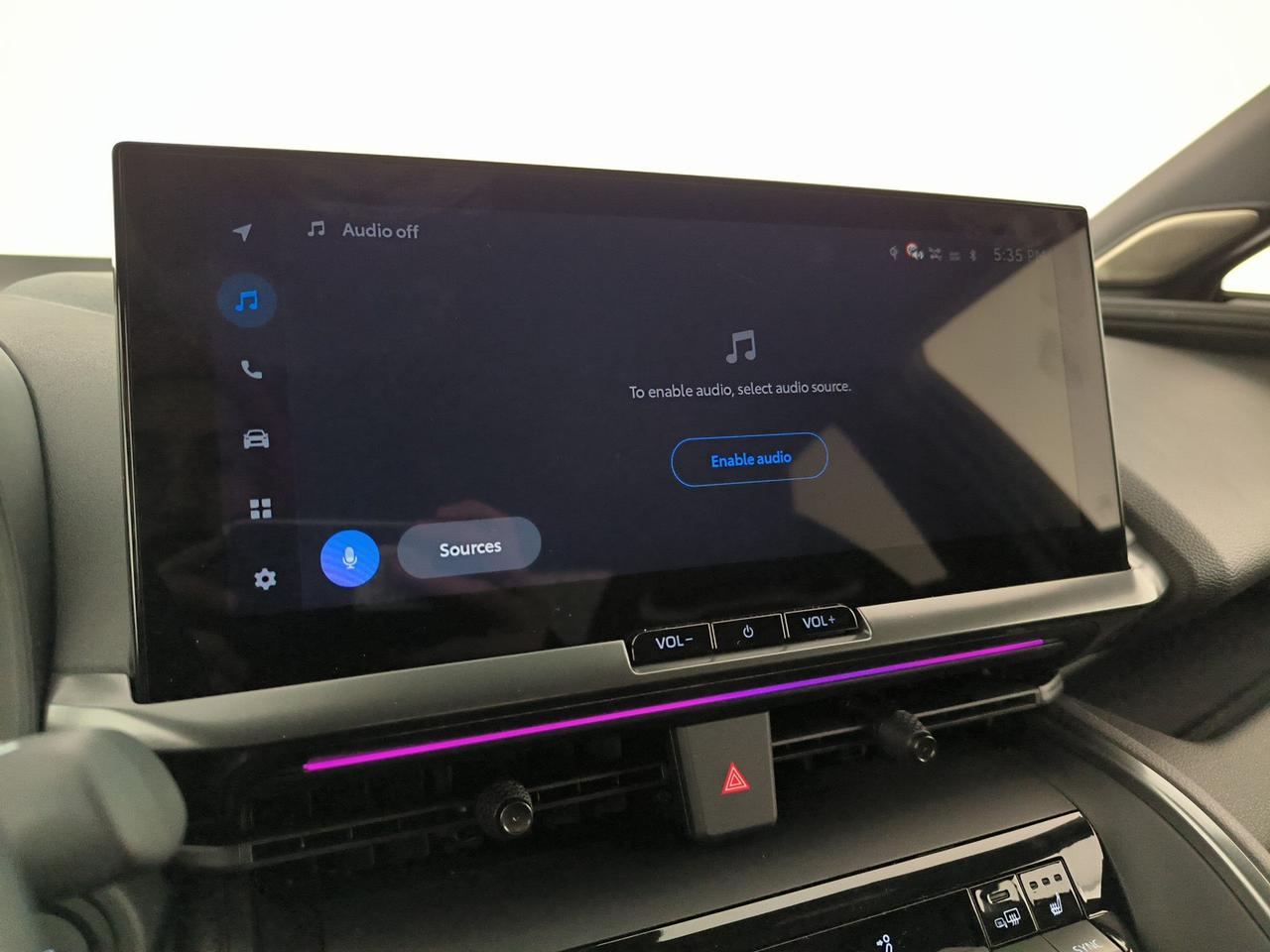 Toyota C-HR 2.0 phev lounge hero fwd e-cvt