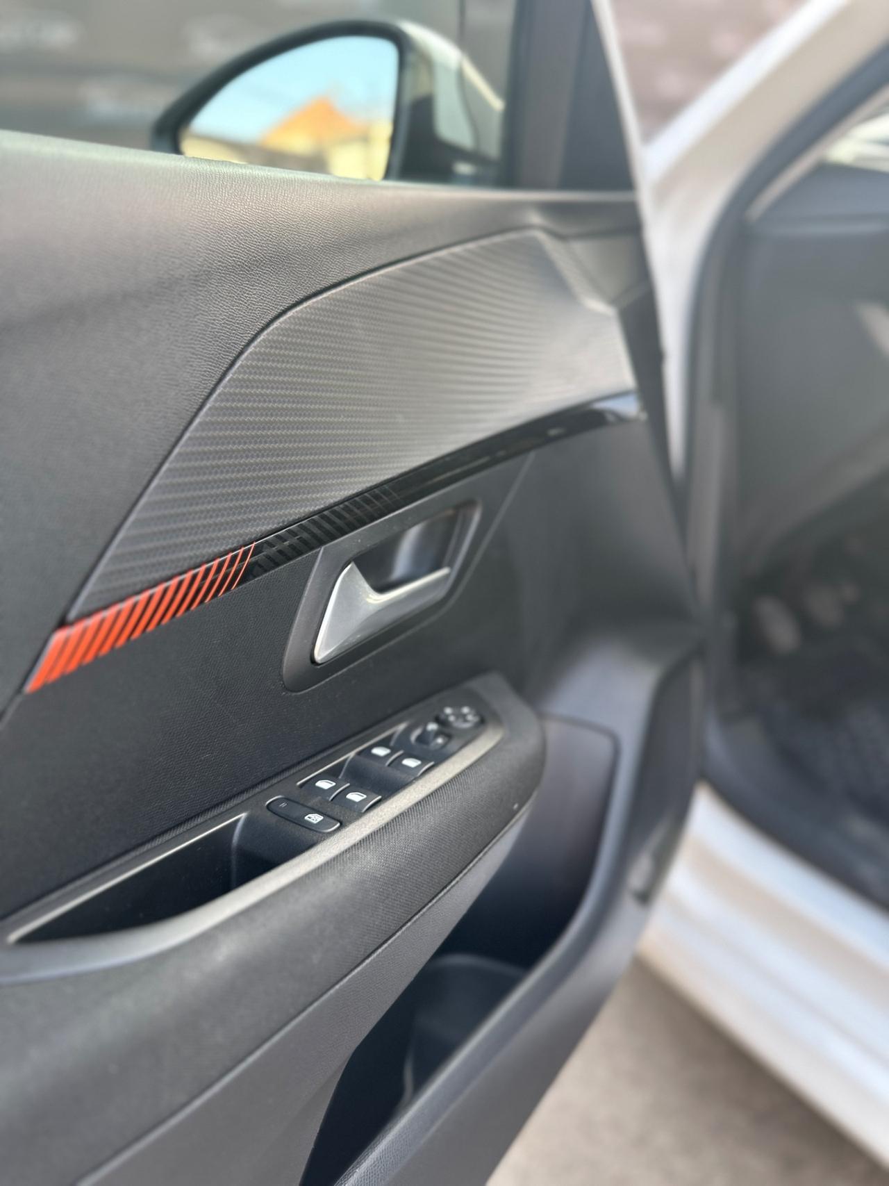 PEUGEOT 208 (anno 2021)