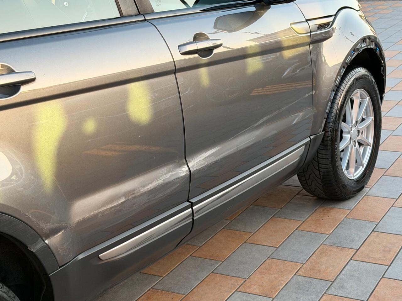 Land Rover Range Evoque 2.0 TD4 PURE (AUTO DA RIPRISTINARE)