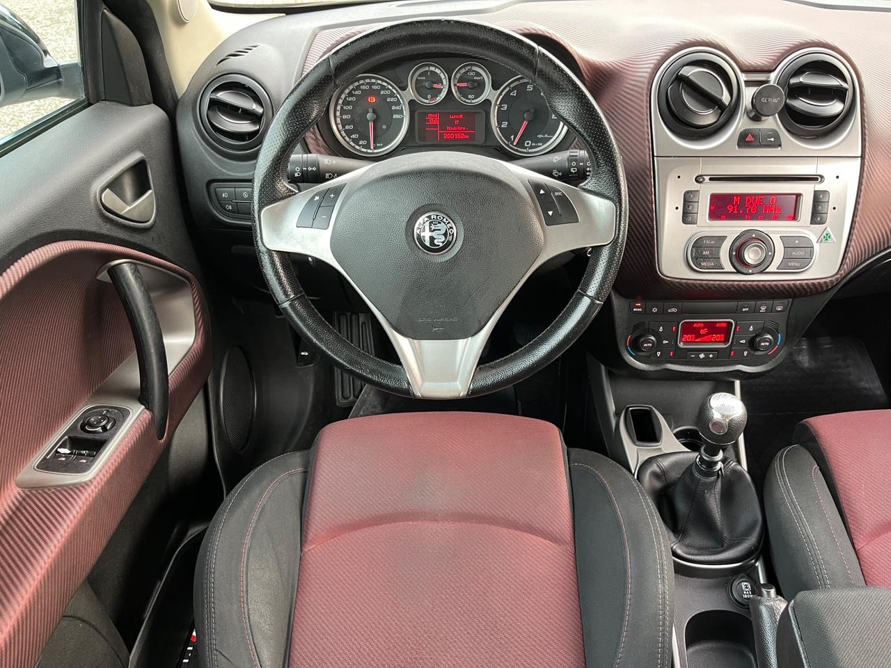 Alfa Romeo MiTo 1.4 - 78 CV - Distinctive sport pack -