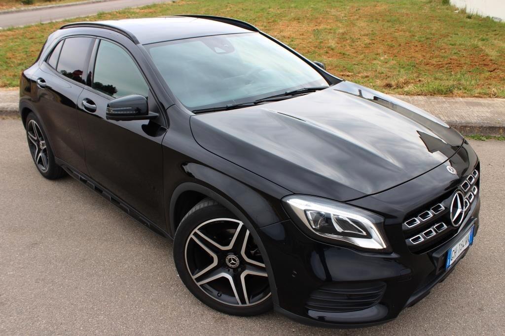 MERCEDES GLA 220 Aut. Premium * AMG