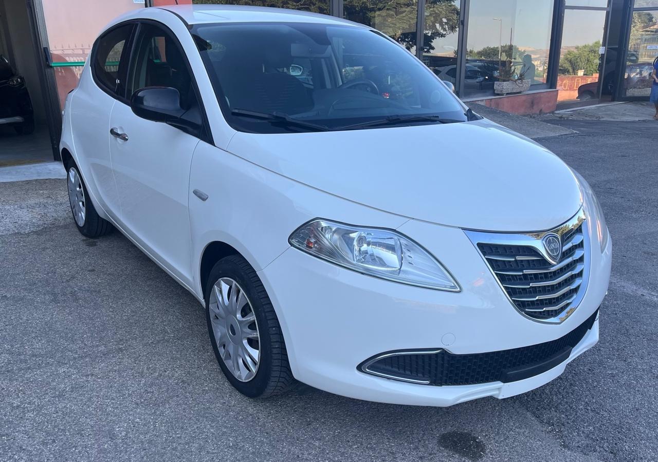Lancia Ypsilon 1.2 69 CV 5 P Gold-km104000-