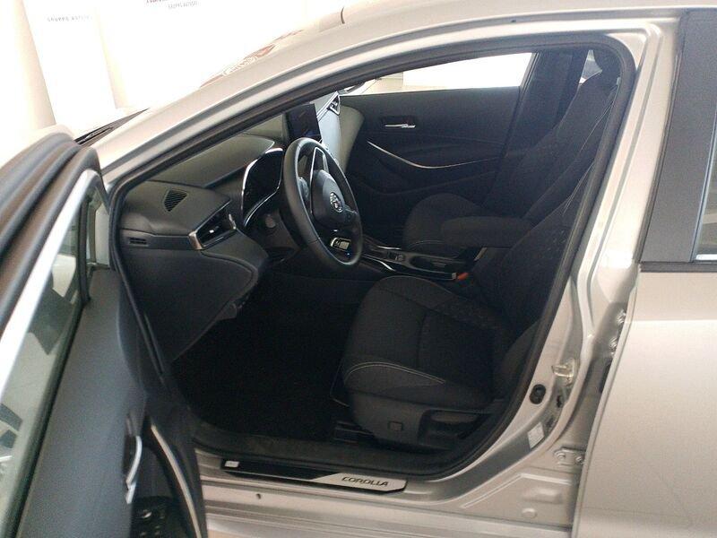 Toyota Corolla 3P - 5P - SW 1.8H HB ACTIVE MY23