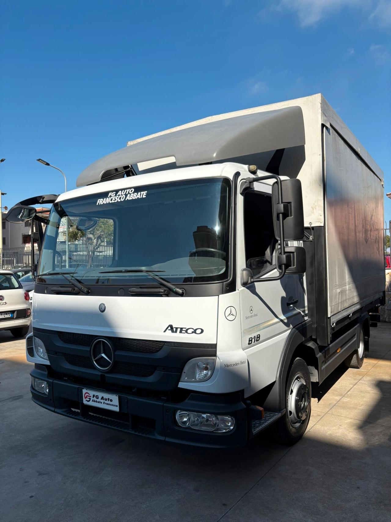 Mercedes Benz ATEGO 818 telonato 2014 130.000km