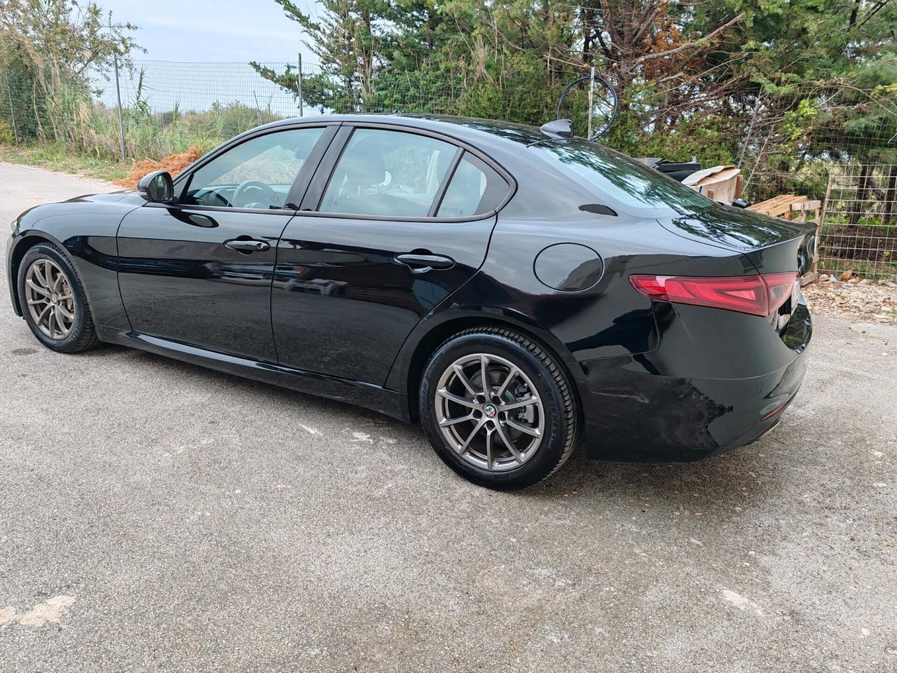 Alfa Romeo Giulia 2.2 TD 160 CV AT8 Business