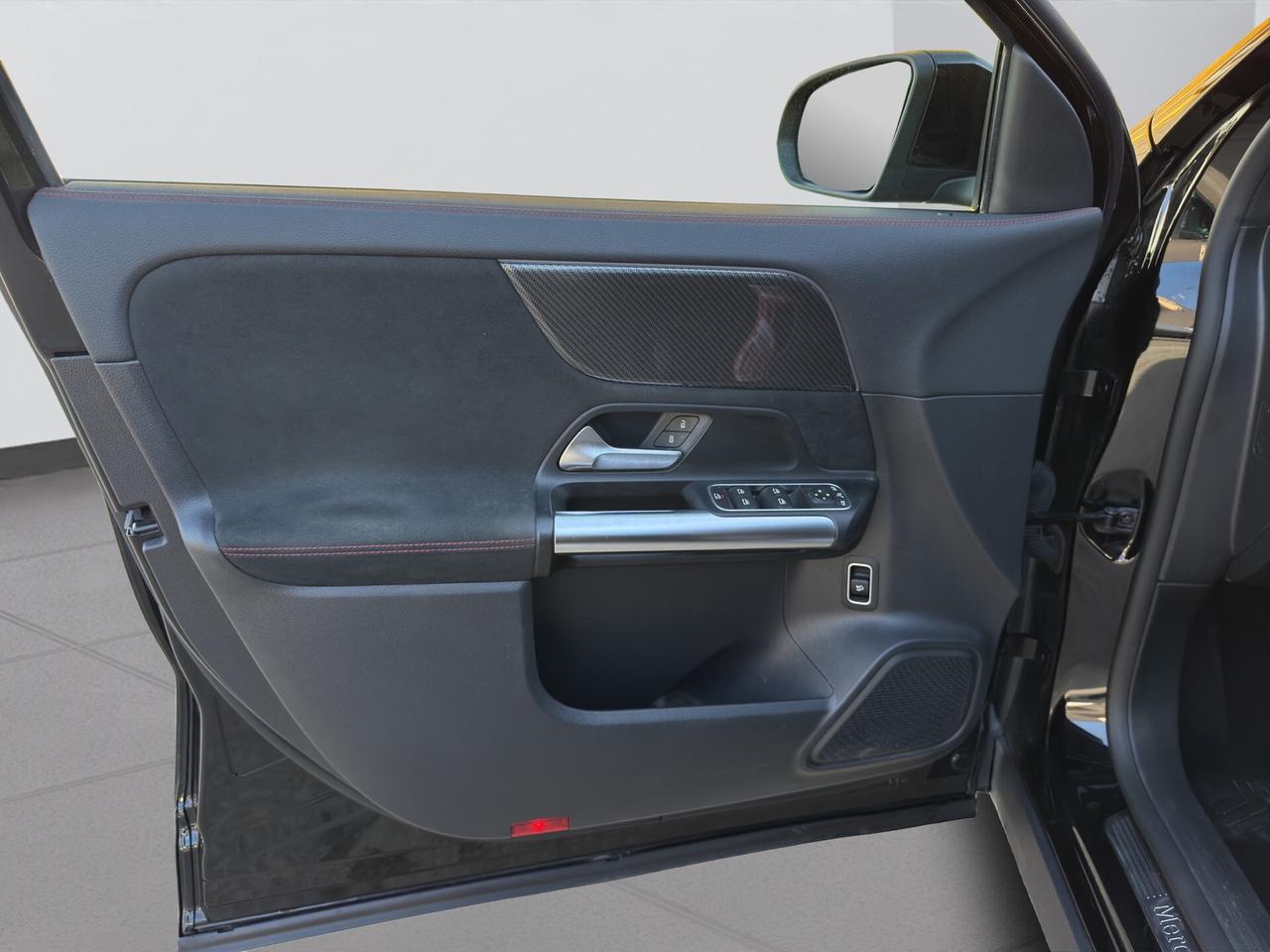 MERCEDES-BENZ GLA 200 d AUTOMATIC. PREMIUM AMG