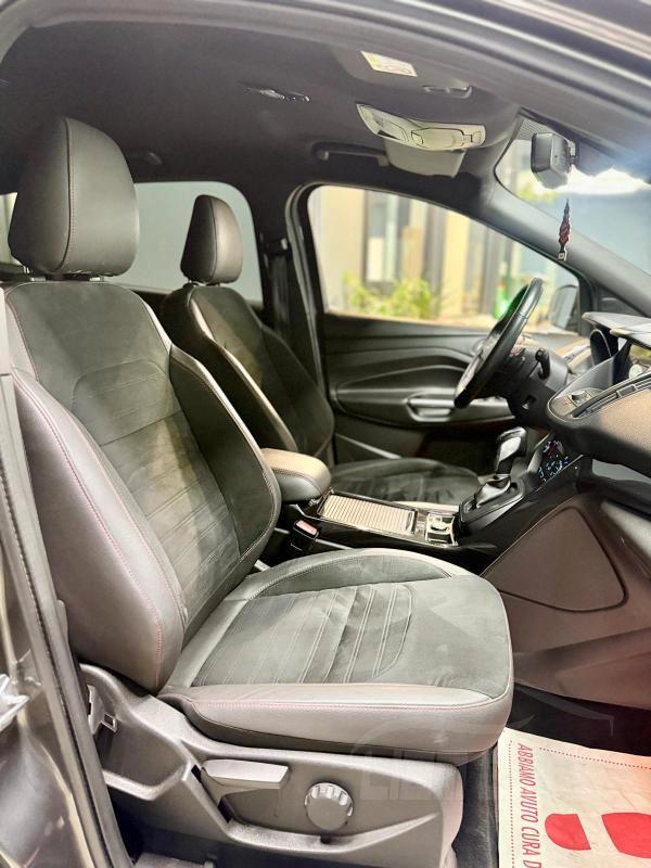 Ford Kuga 2.0 tdci ST-Line s&s awd 150cv powershift my19.25