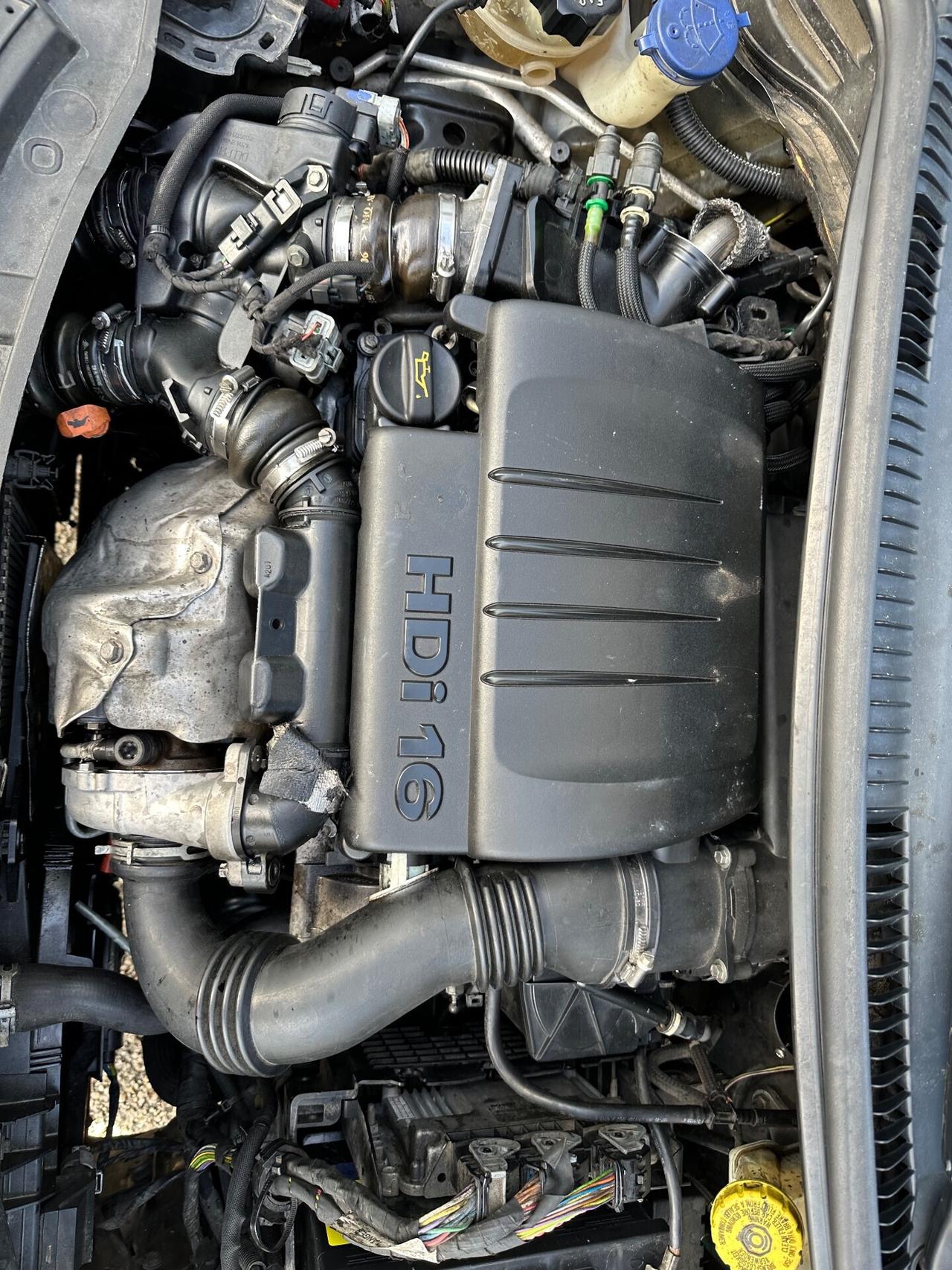 Peugeot 207 1.6 HDi 110CV neopatentati