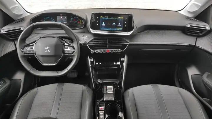 PEUGEOT 208e ALLURE 100kW