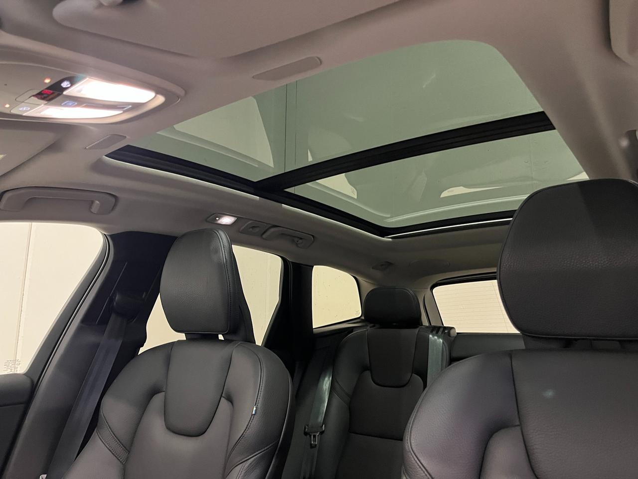 VOLVO XC60 2.0 B4 AUTO INSCRIPTON
