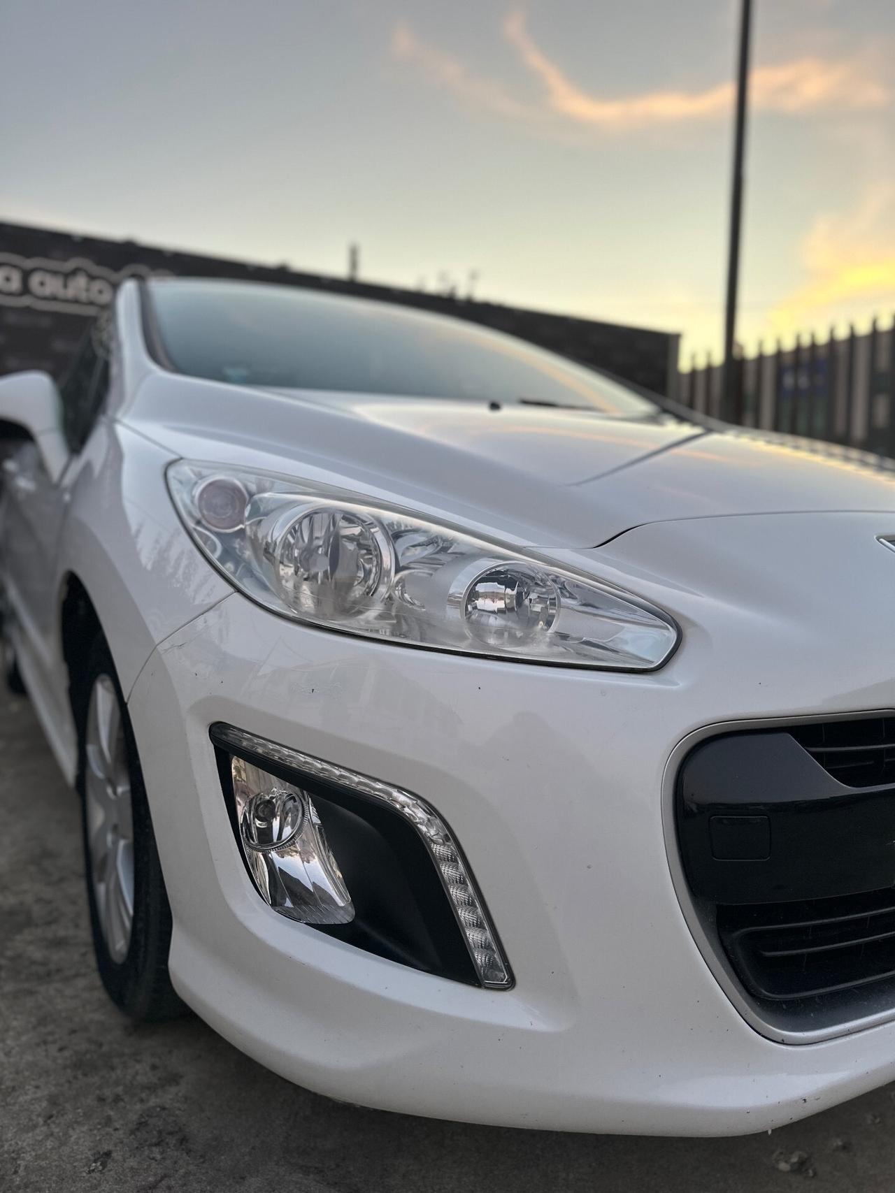 PEUGEOT 308 (anno 2012)