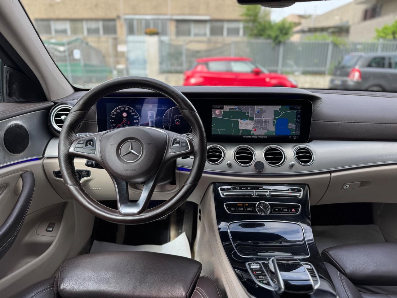 Mercedes-benz E 220 E 220 d Premium Plus solo Export