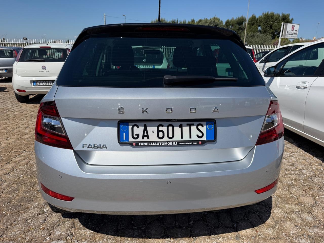 Skoda Fabia 1.0 MPI 60 CV Twin Color Argento