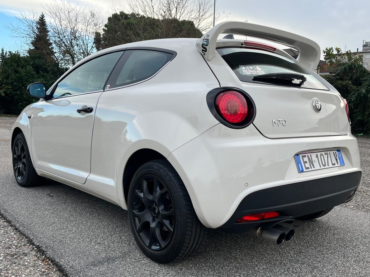 Alfa Romeo MiTo 1.4 - 78 CV - Distinctive sport pack -