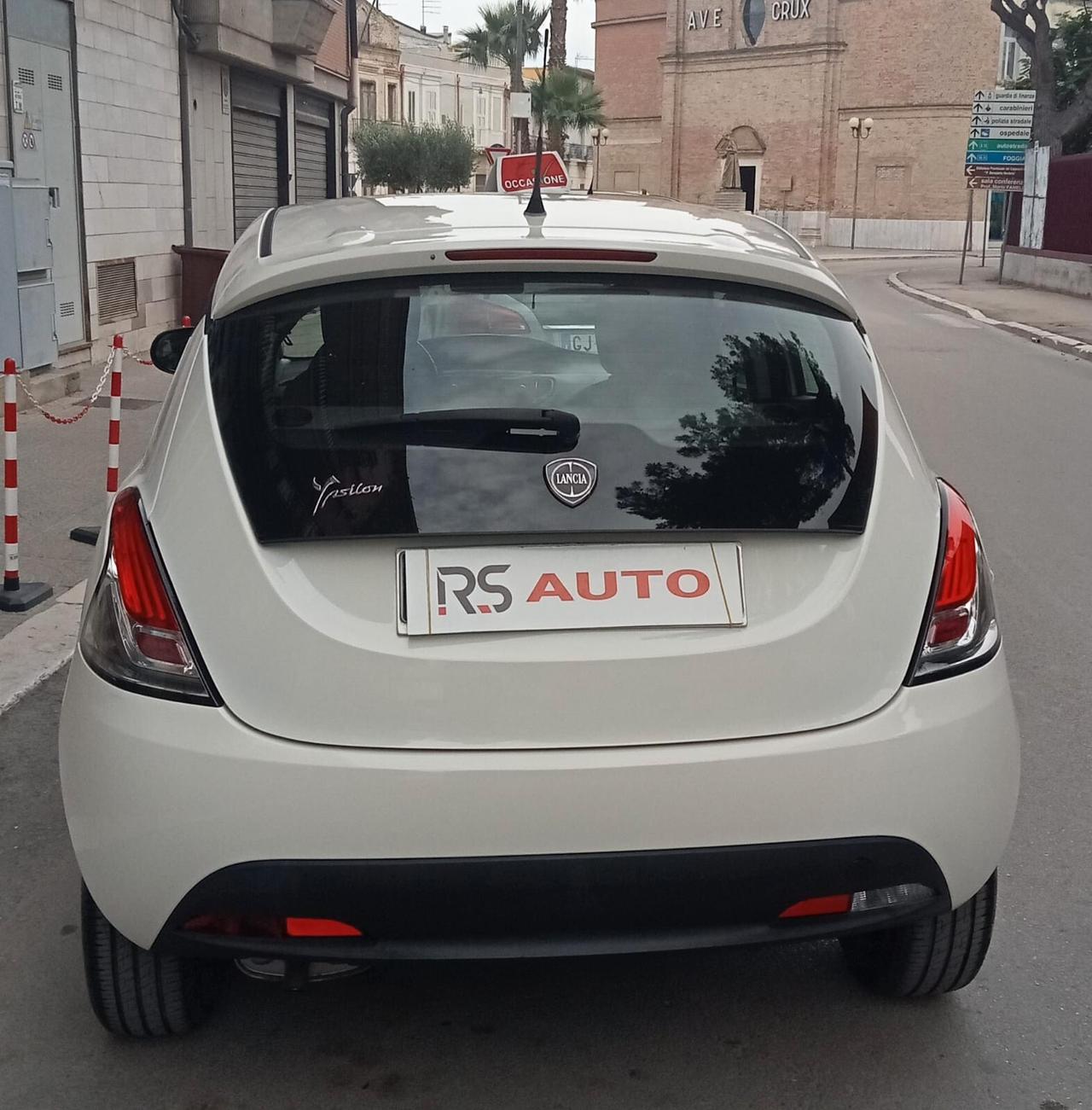 Lancia Ypsilon 1.2 69 CV 5 porte S&S Silver