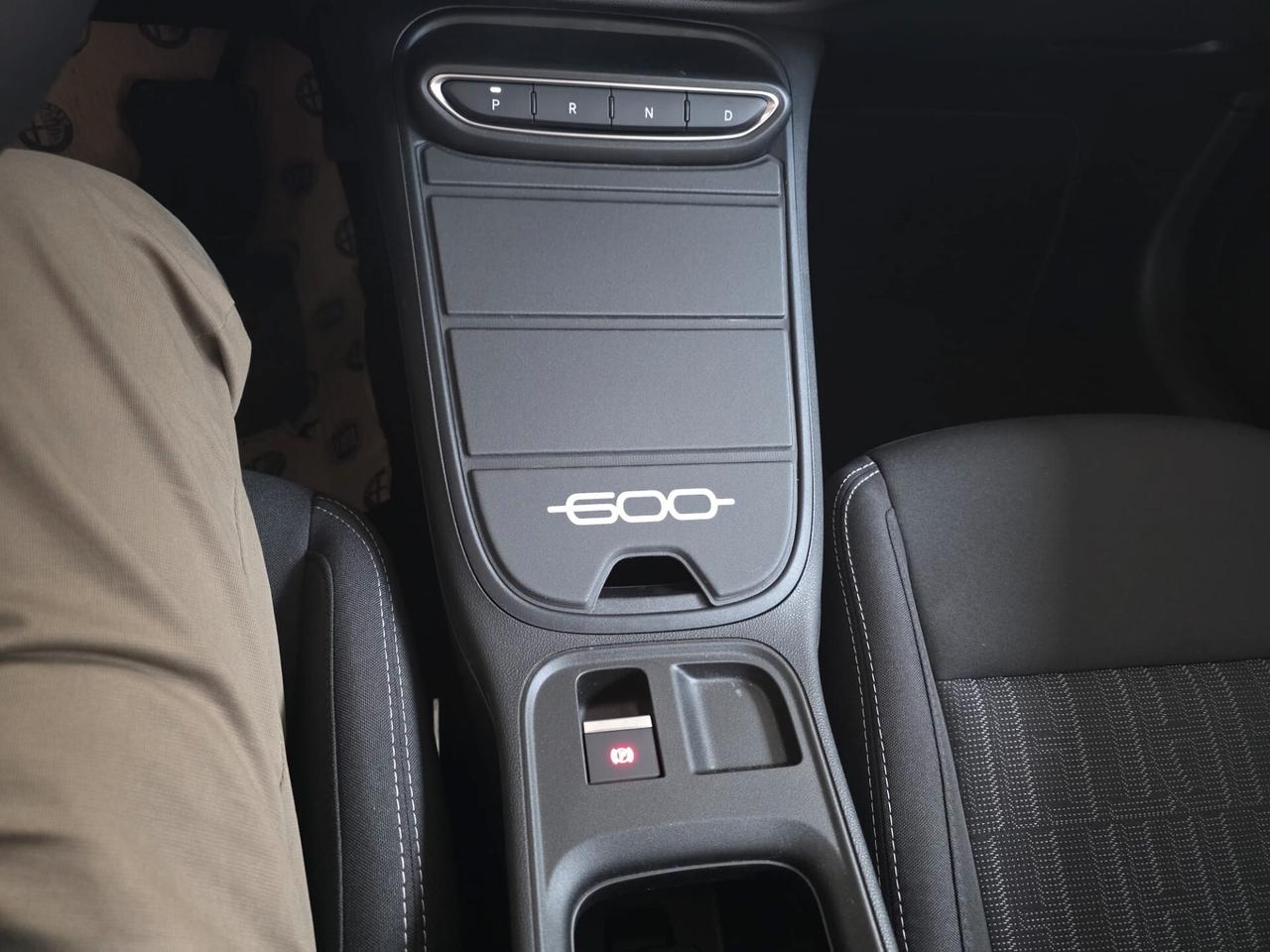 Fiat 600 Hybrid 110 CV DCT MHEV La Prima