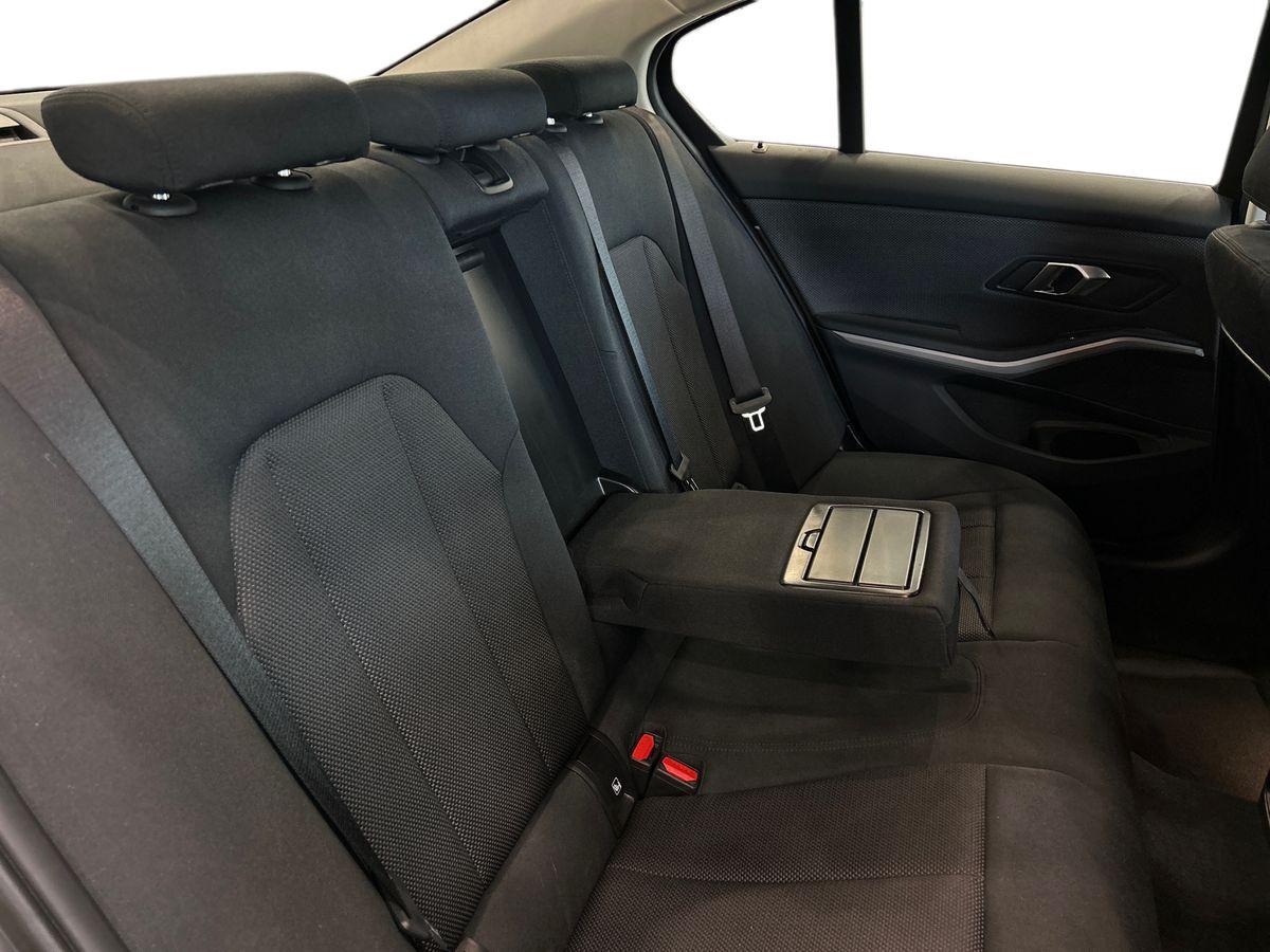 BMW 318d mhev 48V auto