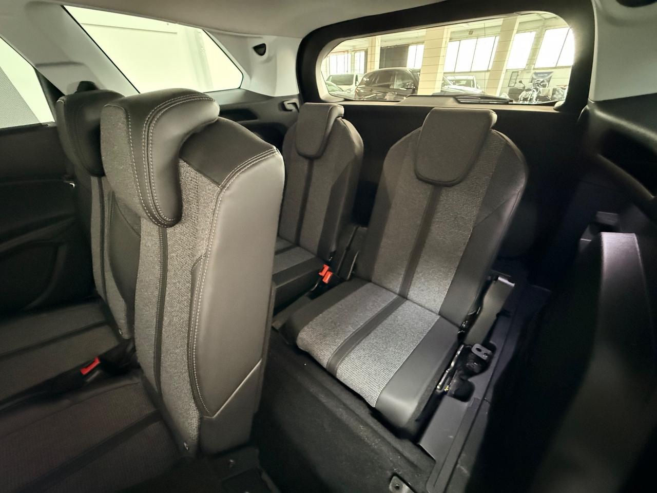 Peugeot 5008 1.6 BHDi 120 CV Neopatentati Allure 04/2018 Euro 6B