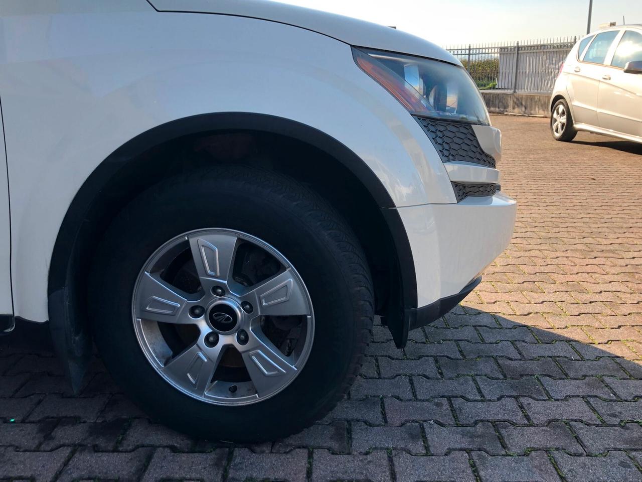 Mahindra XUV500 2.2 16V AWD W8 7 POSTI