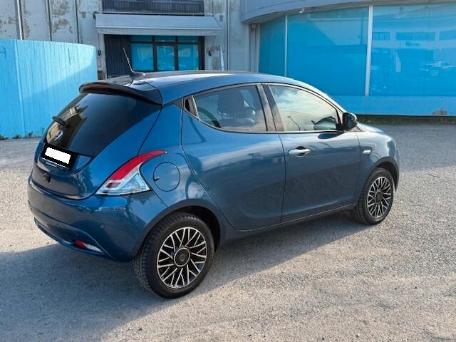 Lancia Ypsilon 1.2 GPL x neopatentati