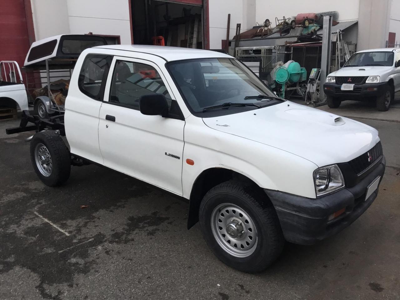 Mitsubishi L200 cassone ribaltabile