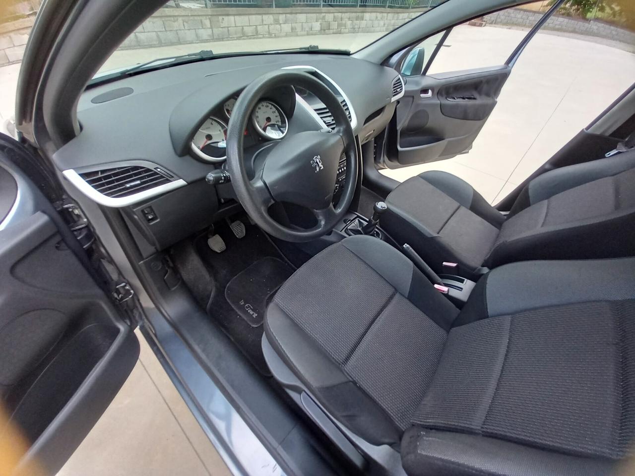 Peugeot 207 1.4 HDi 70CV 5p. Energie Sport