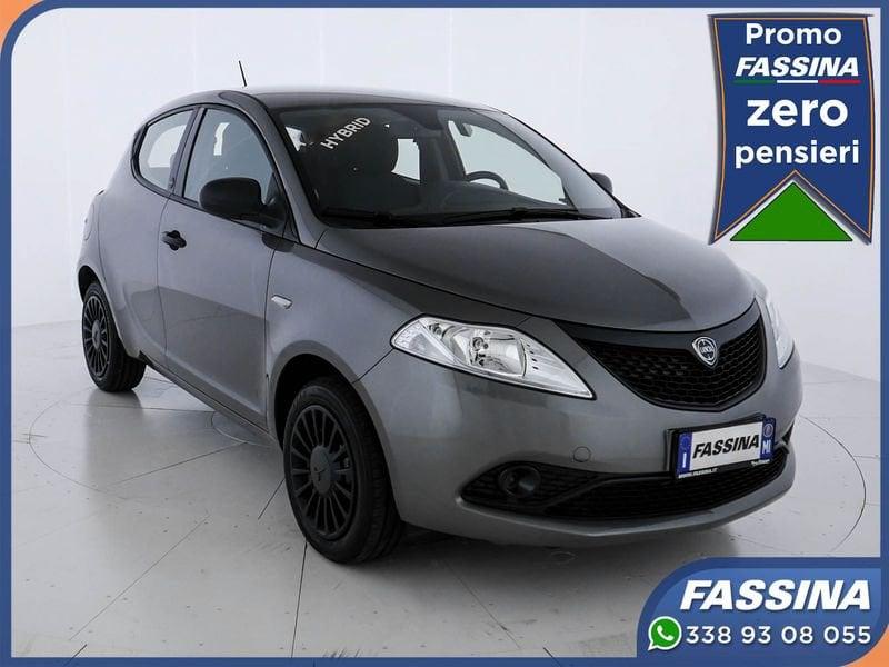 Lancia Ypsilon 1.0 FireFly 5 porte S&S Hybrid Silver