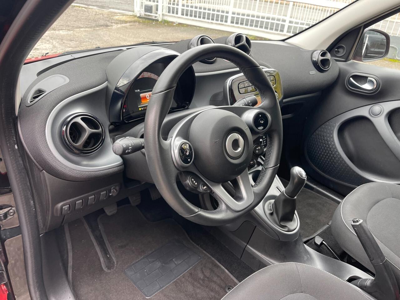 Smart ForFour 70 1.0 Passion LED 2018