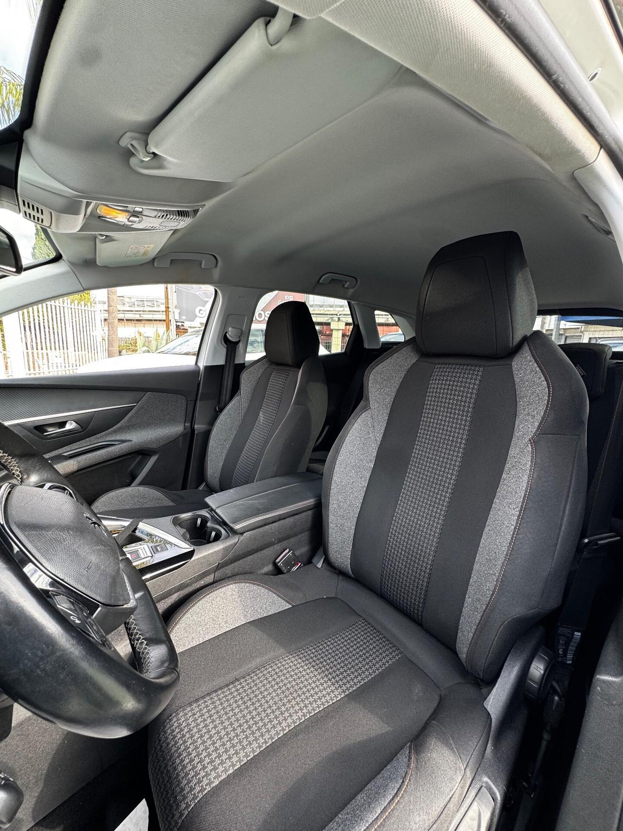 Peugeot 3008 BlueHDi 130 S&S EAT8 Crossway