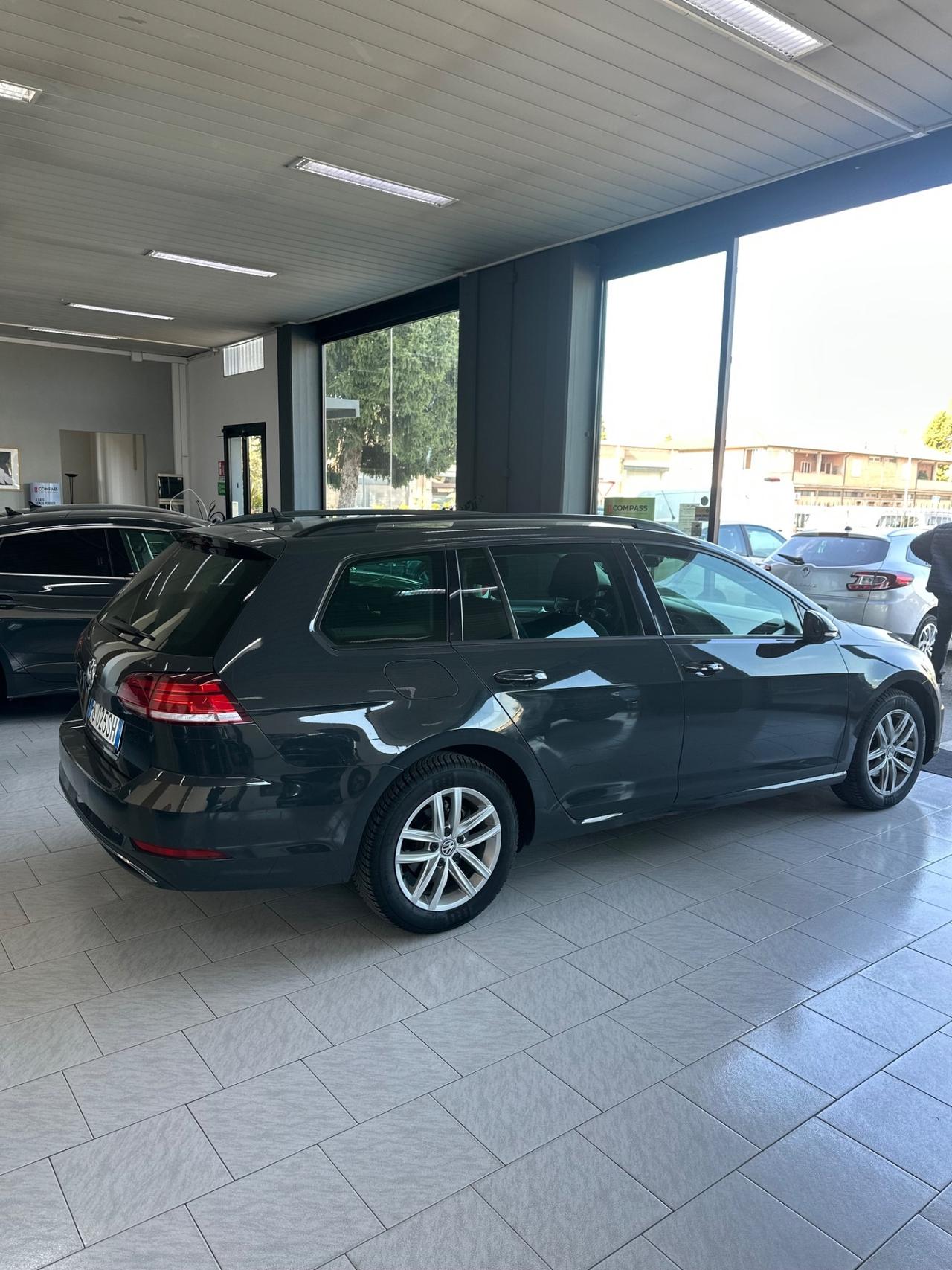 Volkswagen Golf Variant 1.6 TDI 115 CV DSG Business BlueMotion Tech.