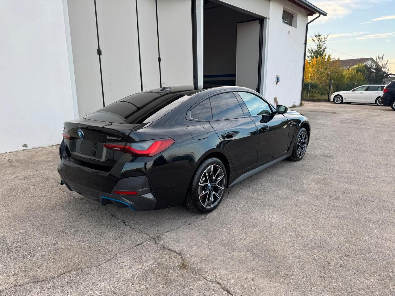 BMW i4 edrive40 Msport 83kw/h 340cv INCIDENTATA
